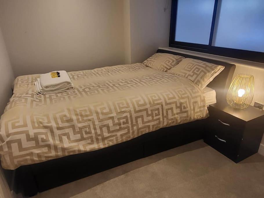 Entire Reigate Apartment Hosted By Pius Exterior foto